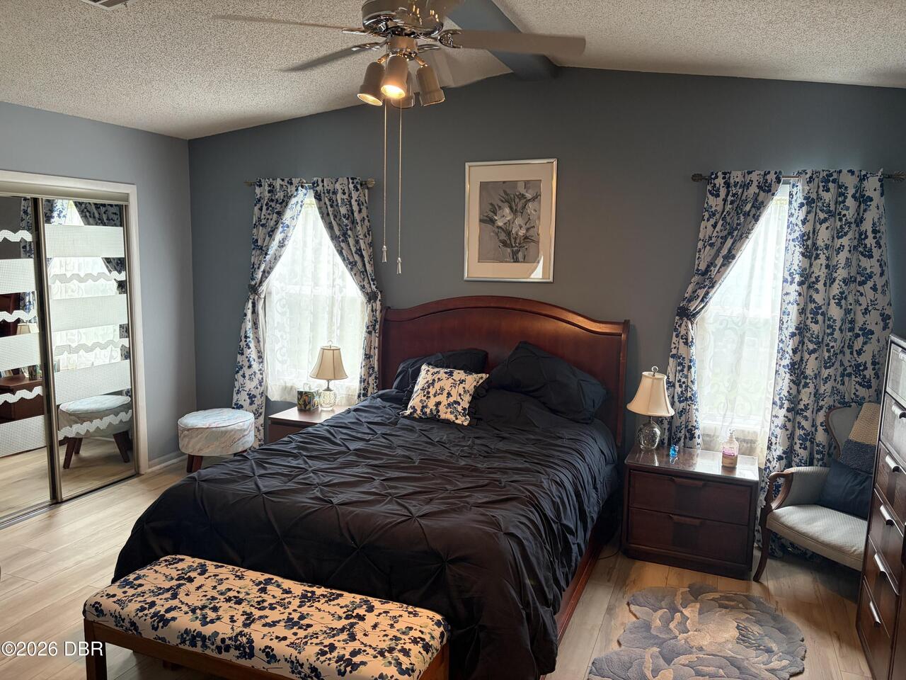 Listing Photo 9