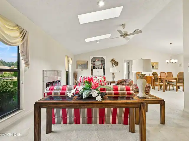Listing Photo 14