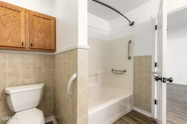 Listing Photo 18