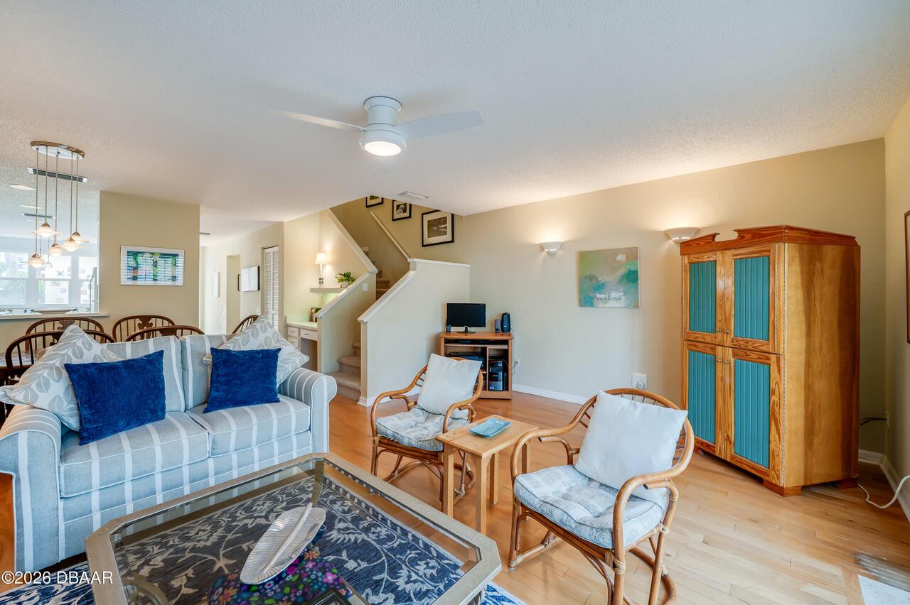 Listing Photo 8