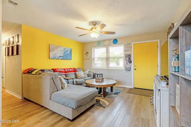 Listing Photo 6