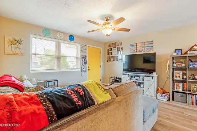 Listing Photo 7
