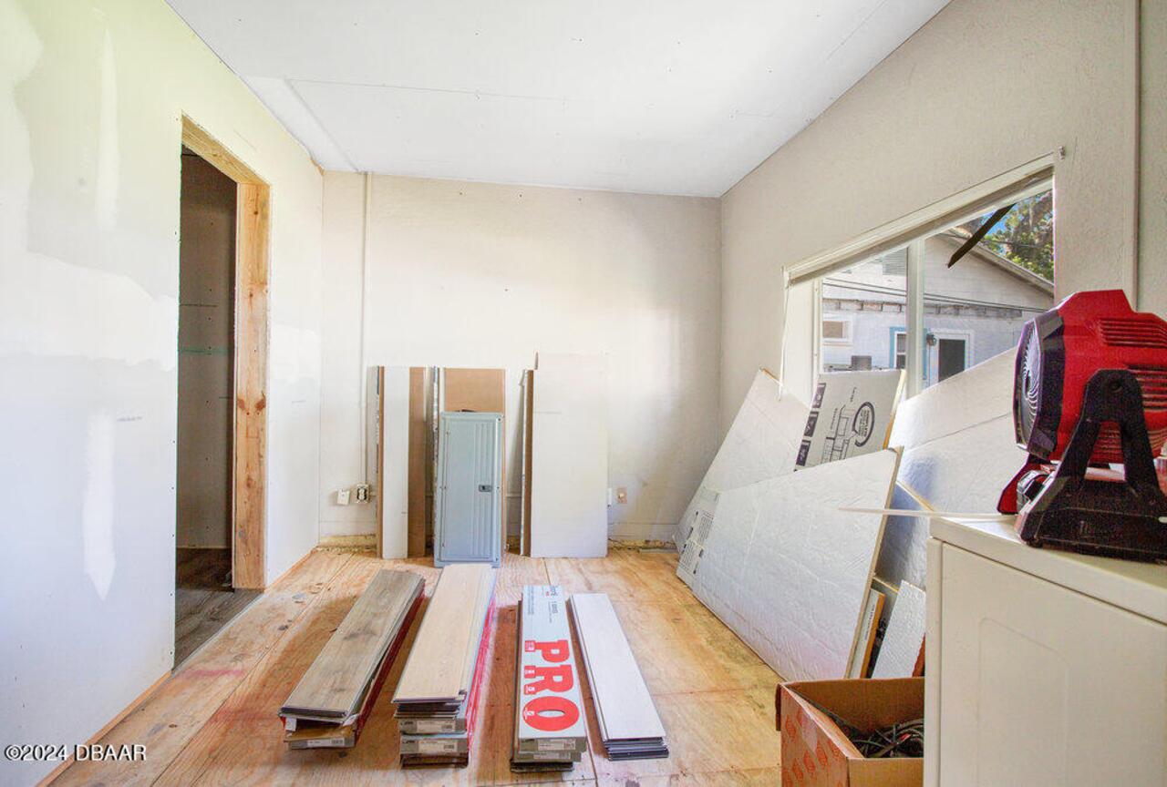 Listing Photo 6