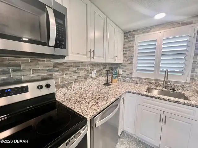 Listing Photo 16