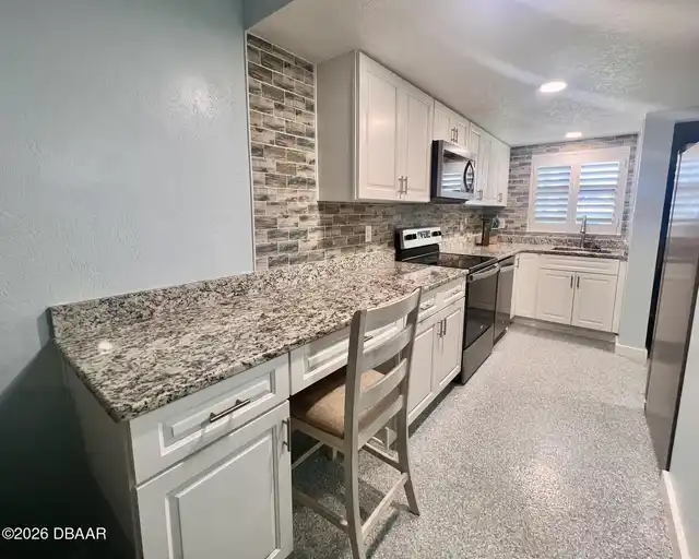 Listing Photo 18