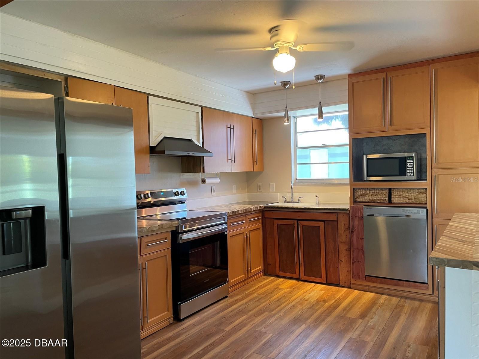 Listing Photo 8