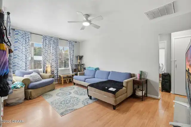 Listing Photo 6