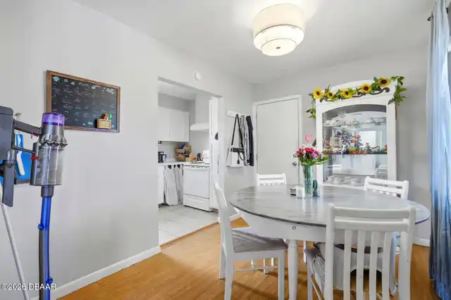Listing Photo 11