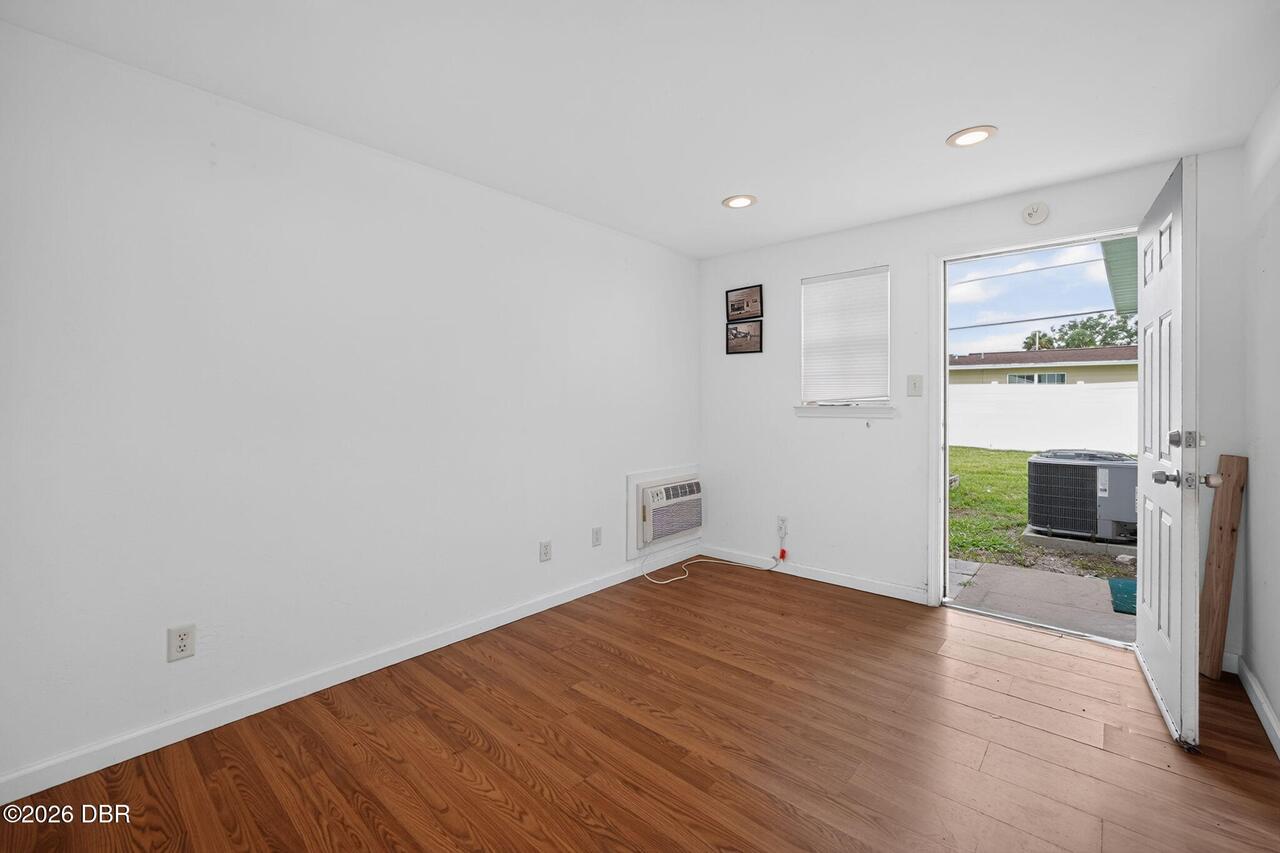 Listing Photo 28