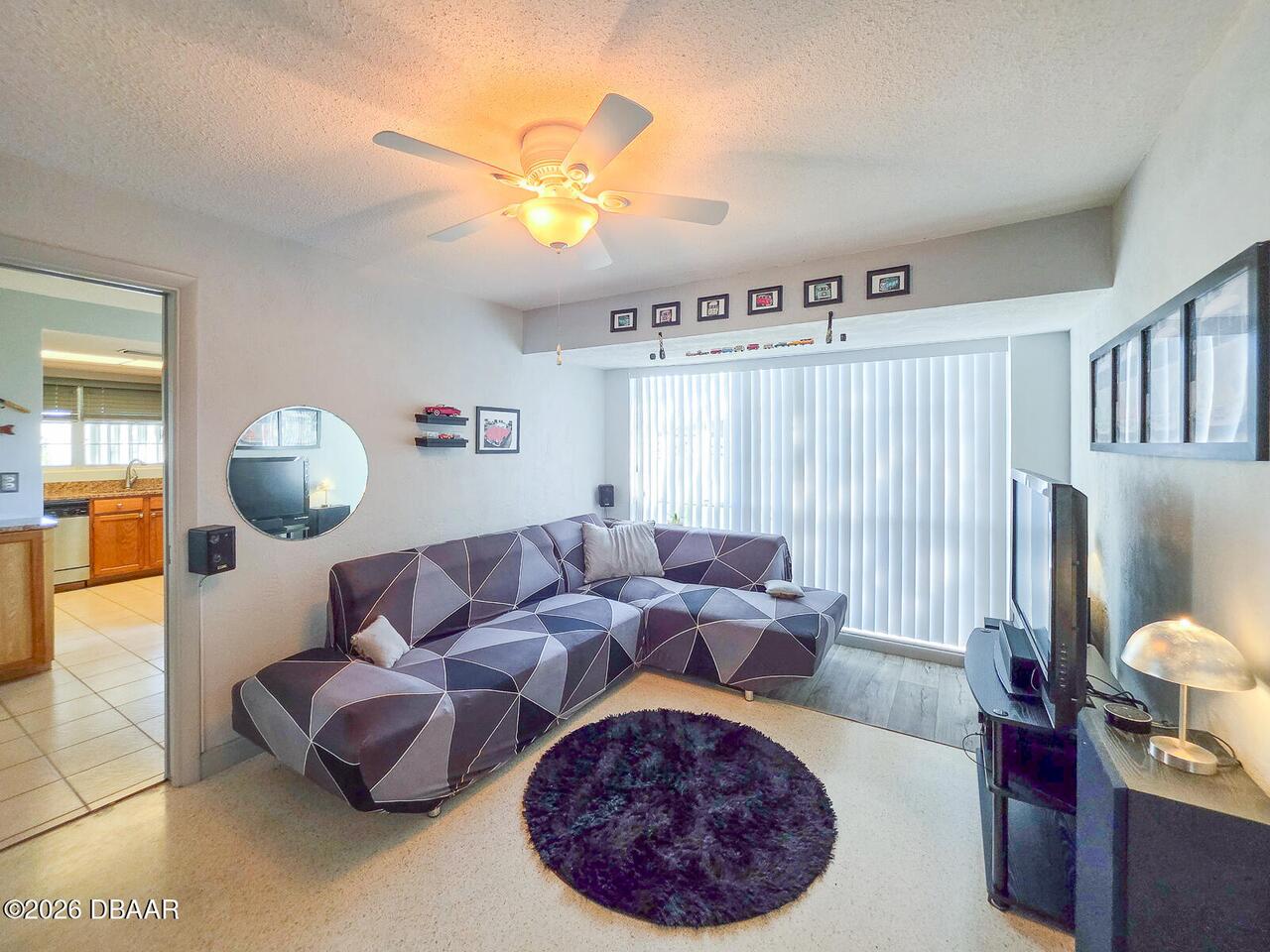 Listing Photo 12