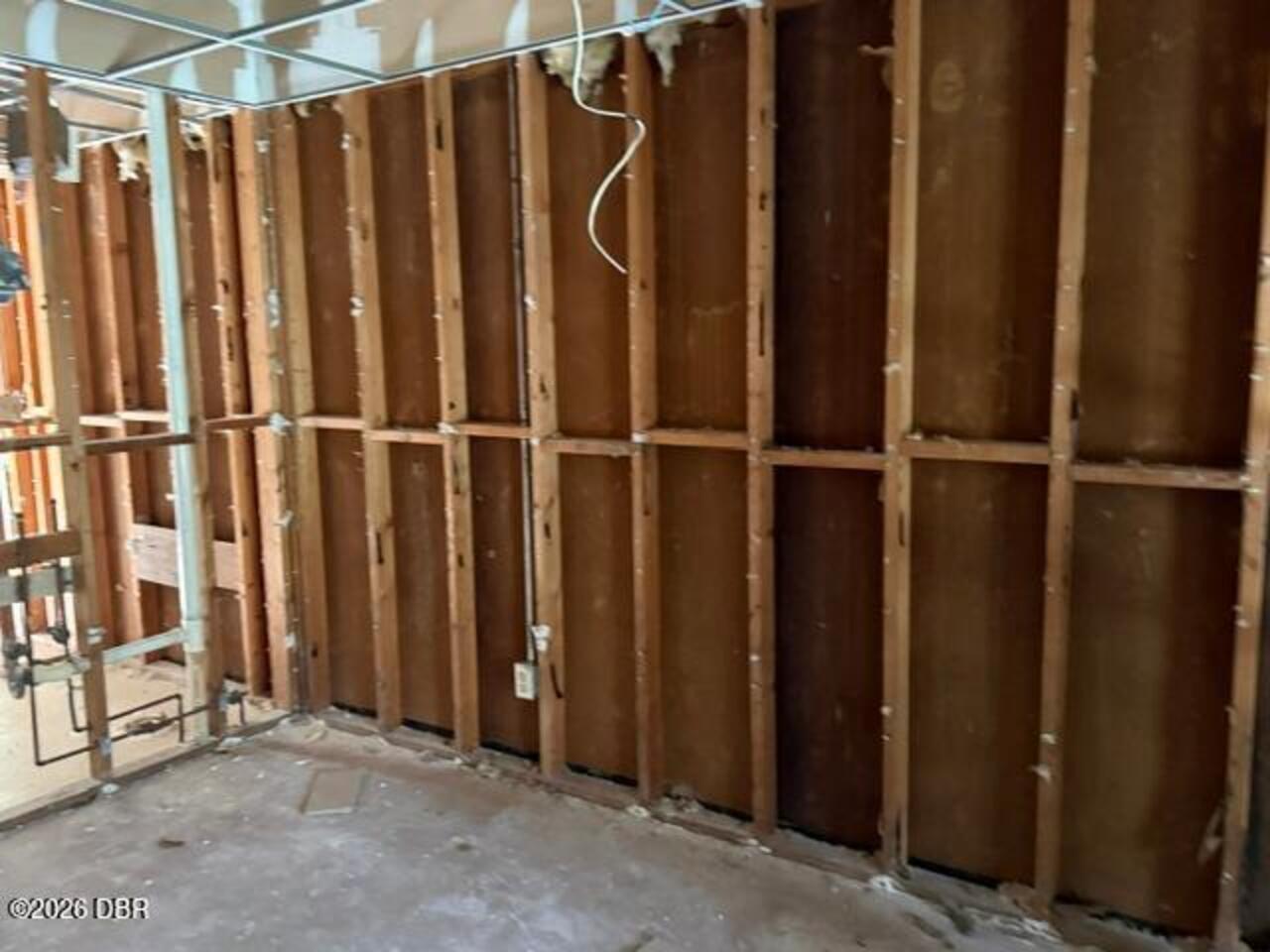 Listing Photo 9