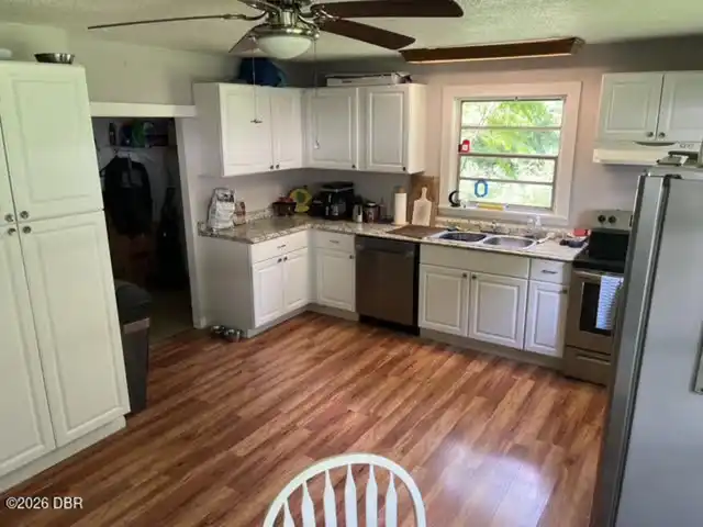 Listing Photo 7