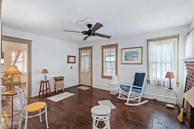 Listing Photo 6