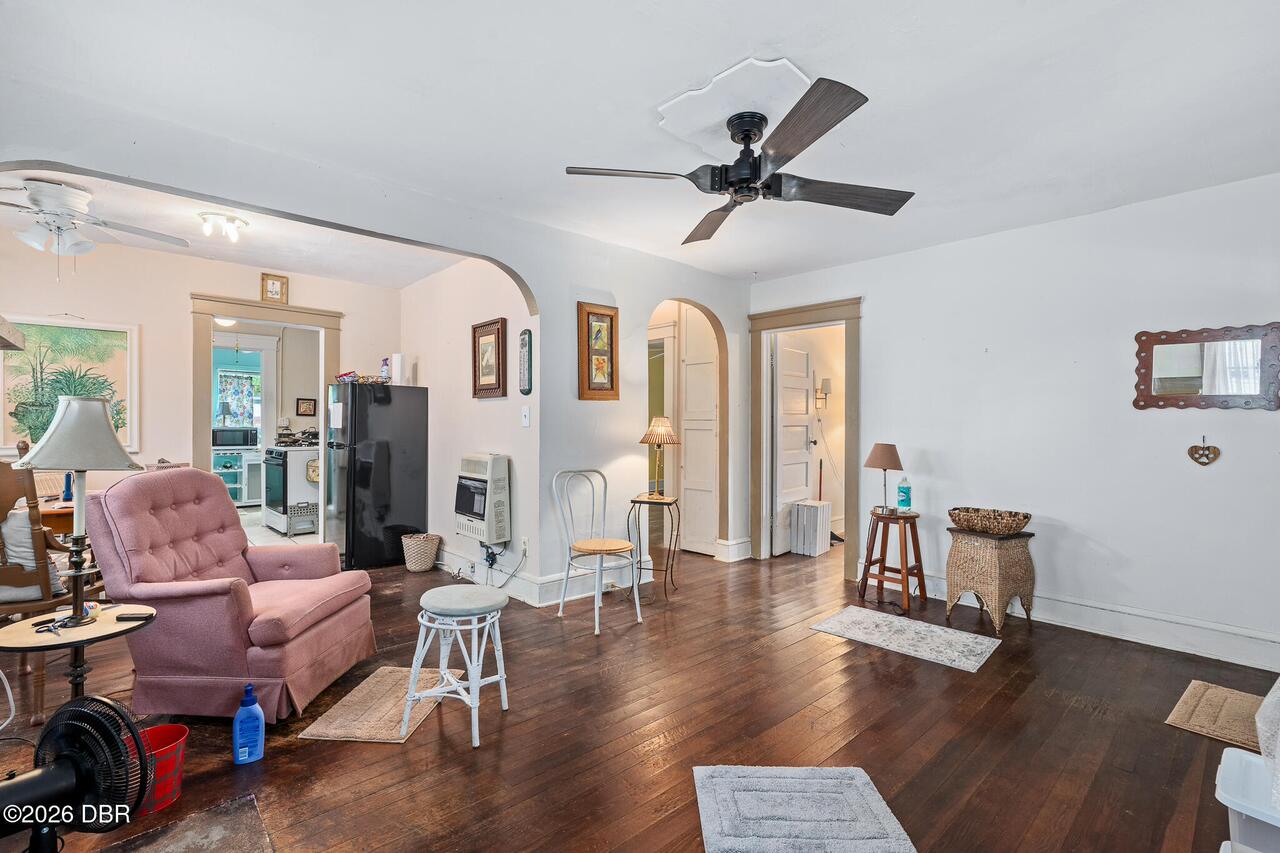 Listing Photo 8