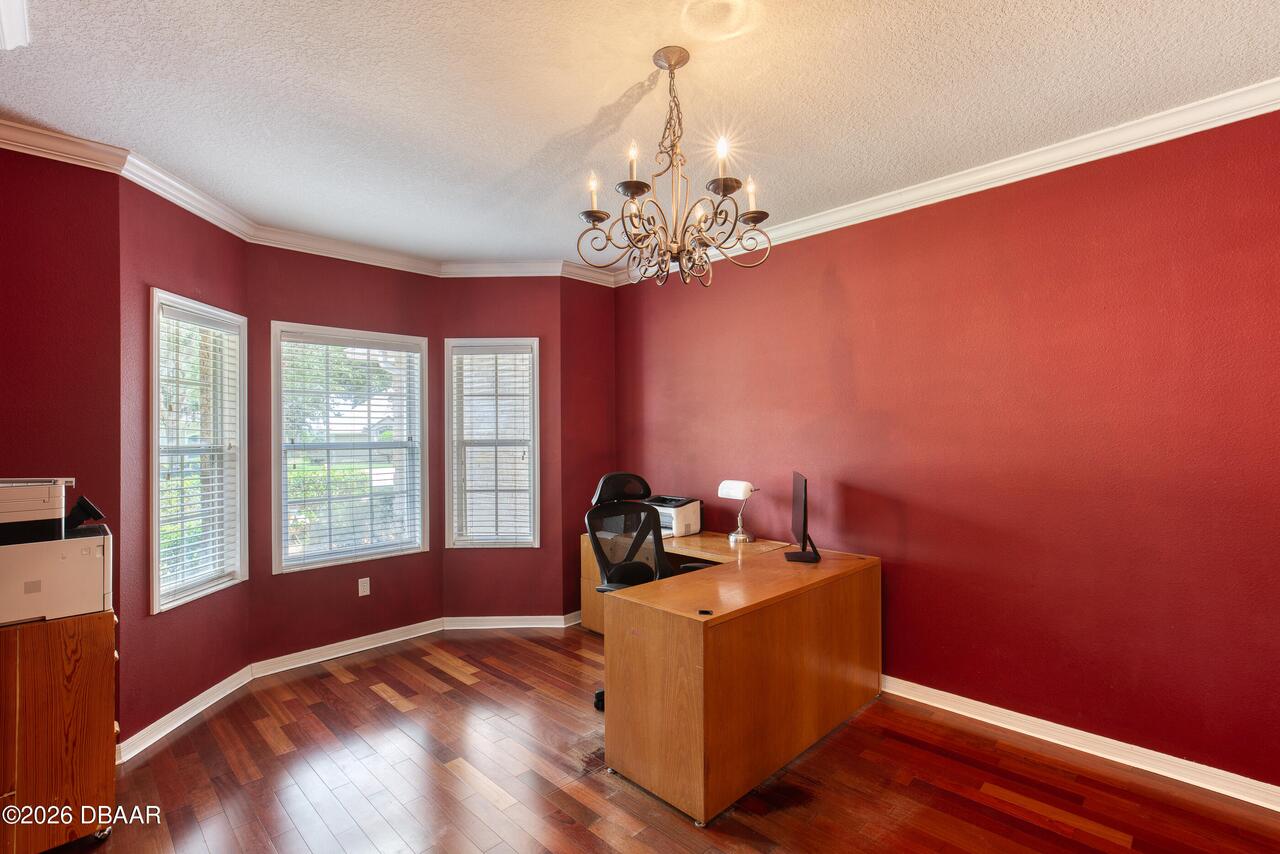 Listing Photo 11