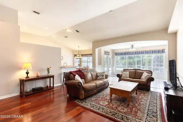 Listing Photo 15