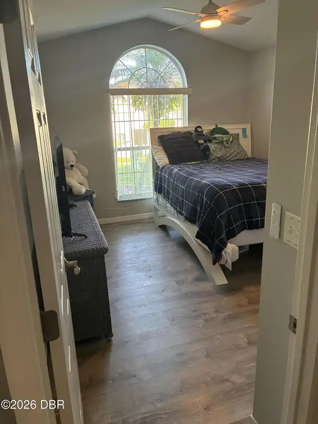 Listing Photo 16